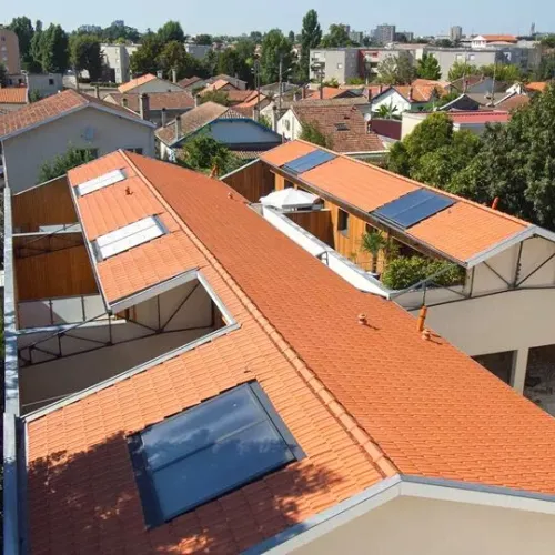 Hangar réhabilité en plusieurs lofts